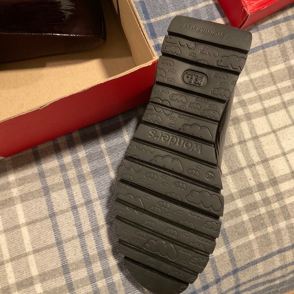 WONDERS loafer in Burgundy 40 NWT - Picture 2 of 11